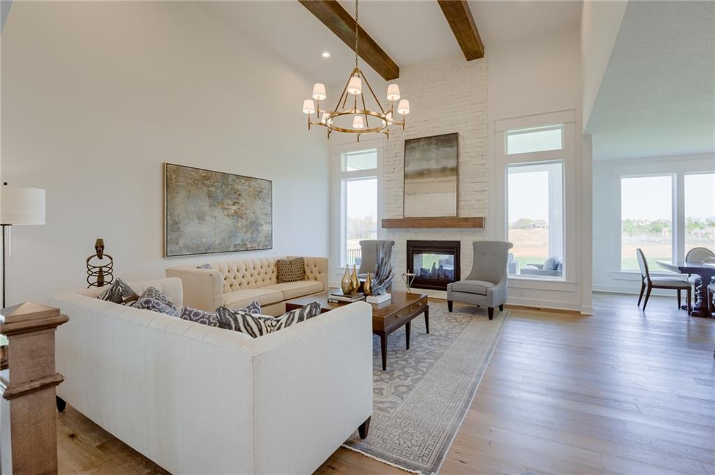 Listing Photo MLS #HMS2387098