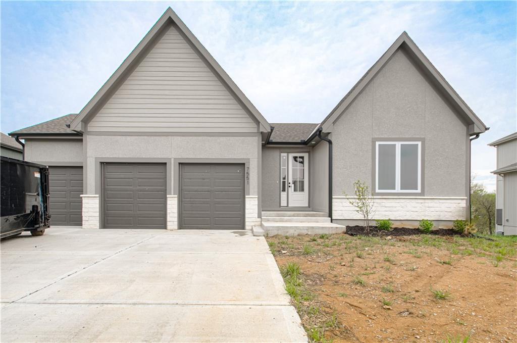 Listing Photo MLS #HMS2465011