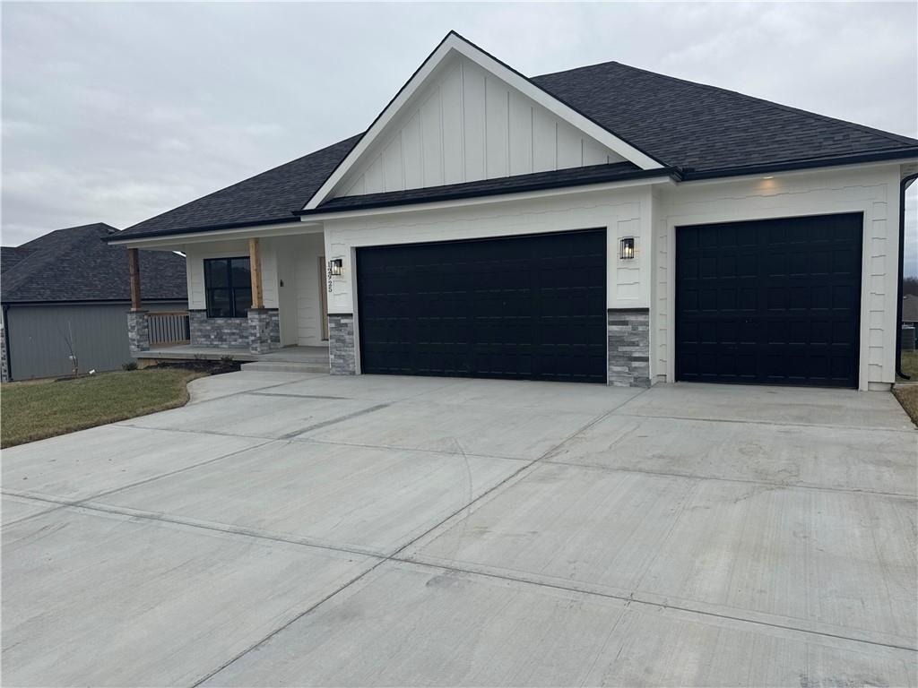 Listing Photo MLS #HMS2481382