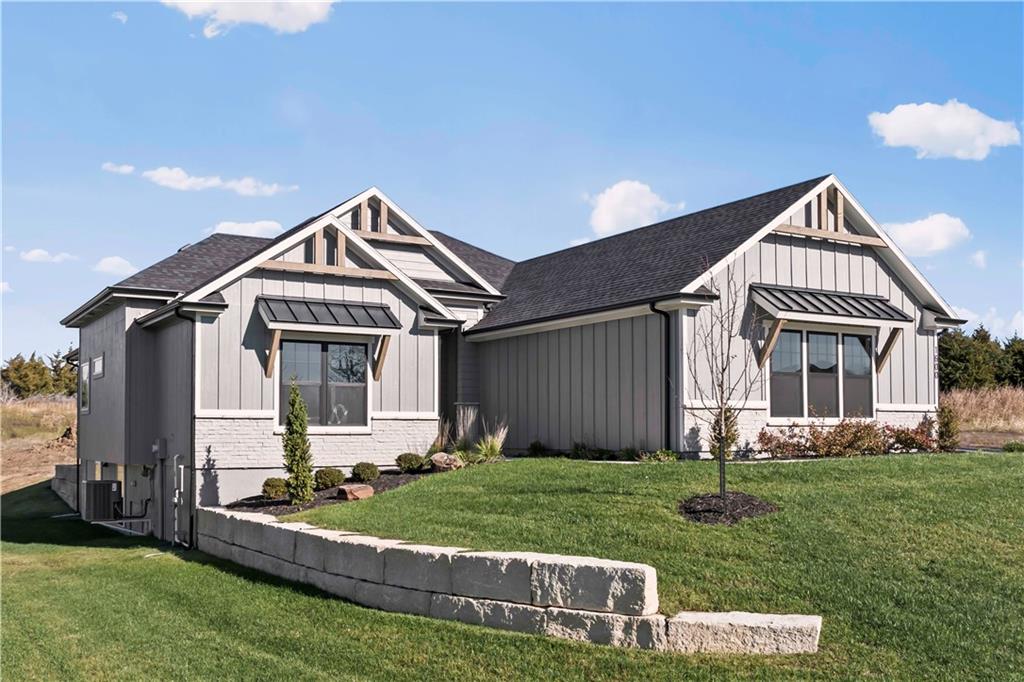Listing Photo MLS #HMS2491319