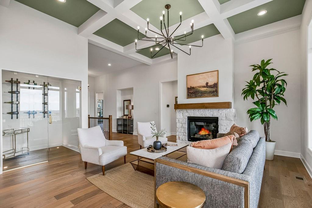 Listing Photo MLS #HMS2503551