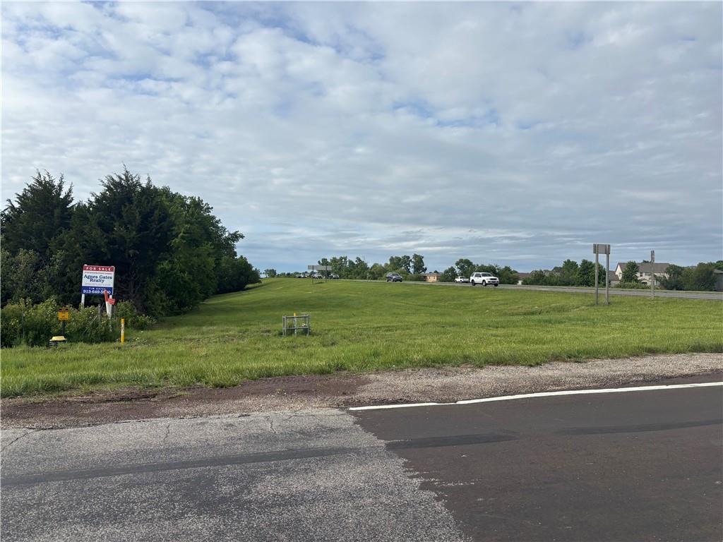 Listing Photo MLS #HMS2507540