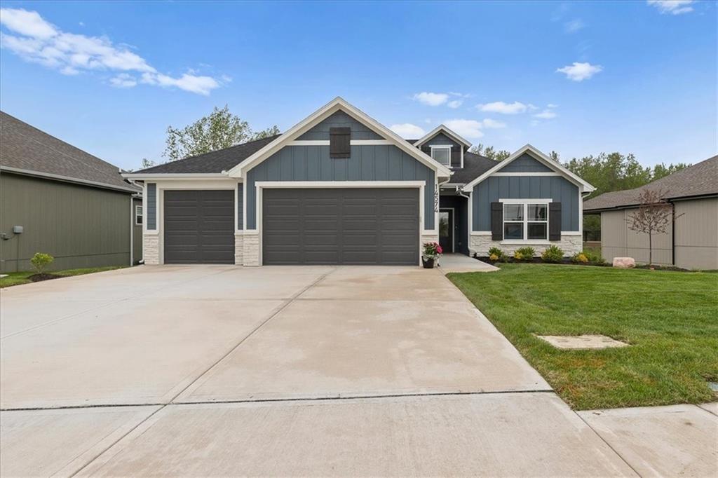 Listing Photo MLS #HMS2509434