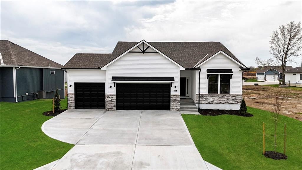 Listing Photo MLS #HMS2511897
