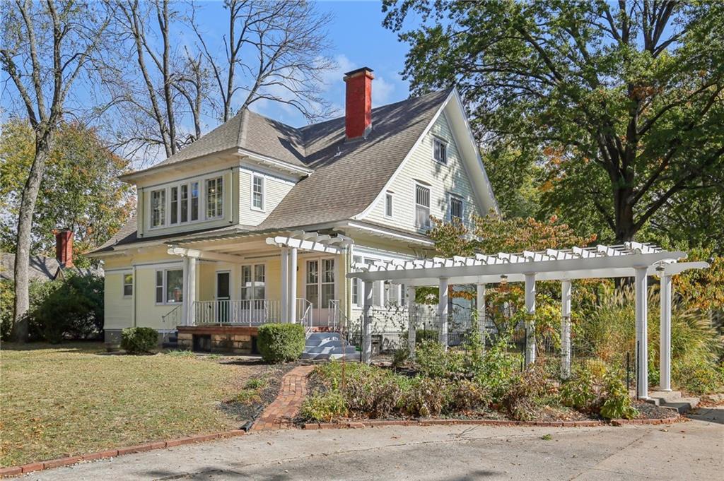 Listing Photo MLS #HMS2517523