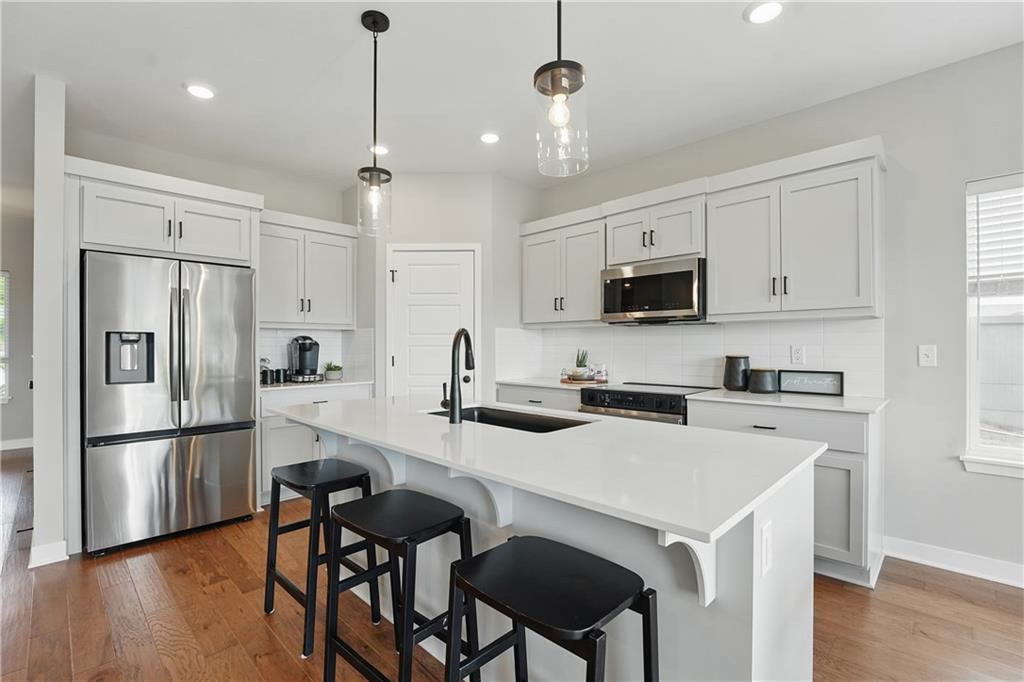 Listing Photo MLS #HMS2519274
