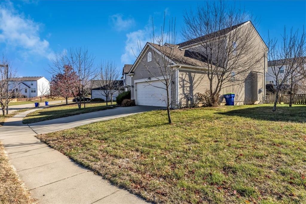 Listing Photo MLS #HMS2521620