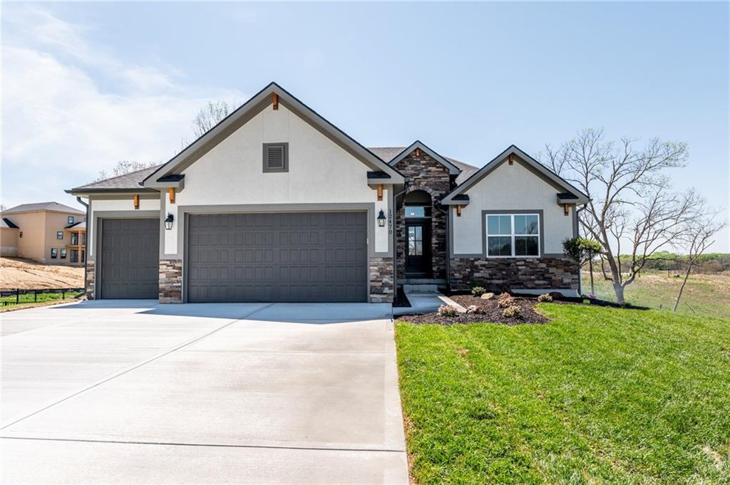 Listing Photo MLS #HMS2524326