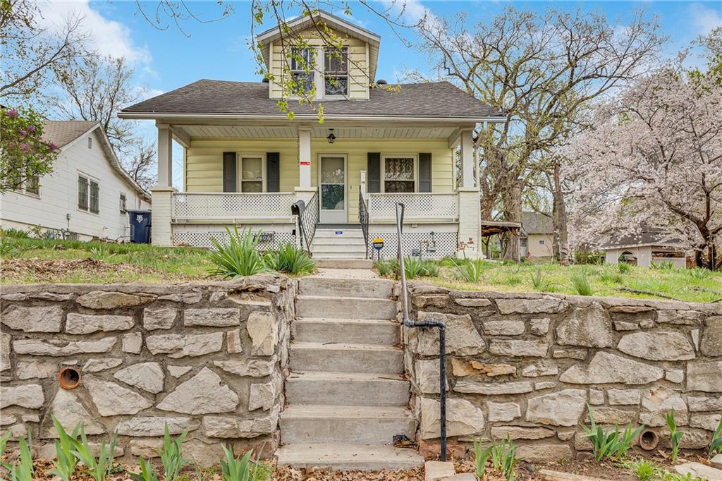 Listing Photo MLS #HMS2525673