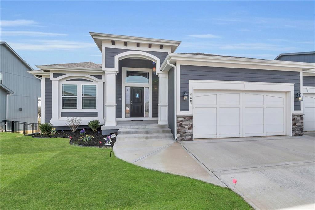 Listing Photo MLS #HMS2527260