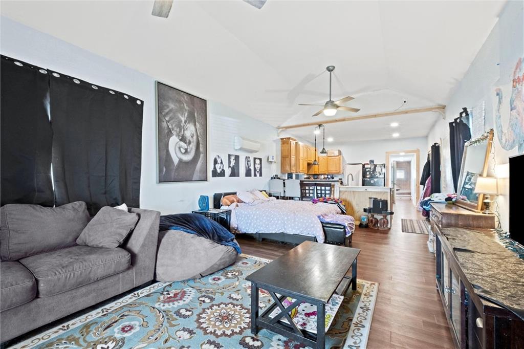Listing Photo MLS #HMS2528504