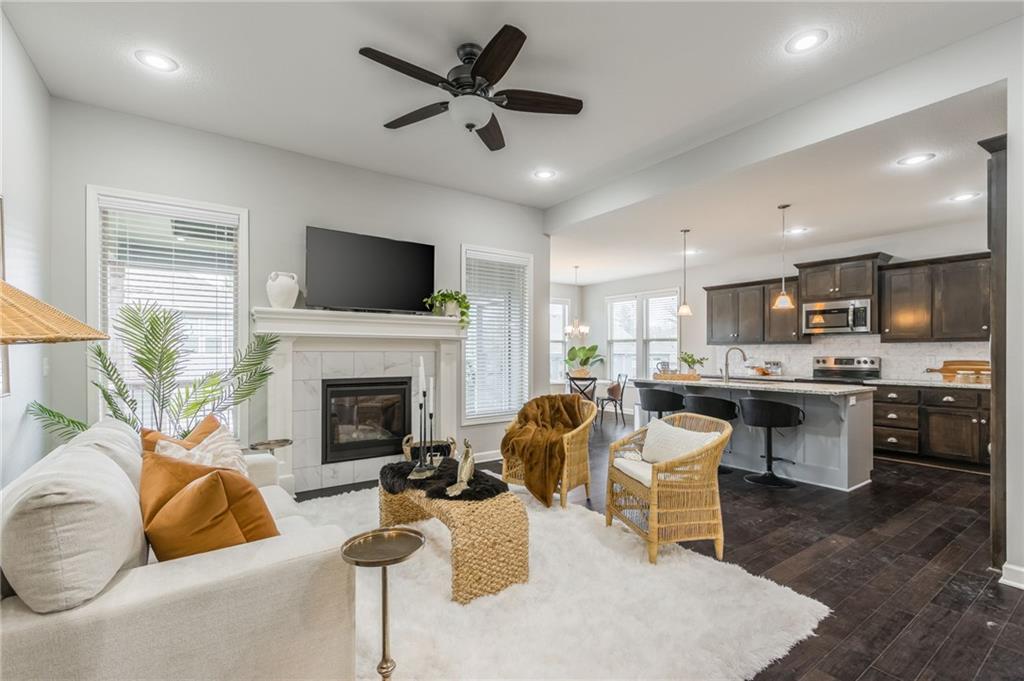 Listing Photo MLS #HMS2529016