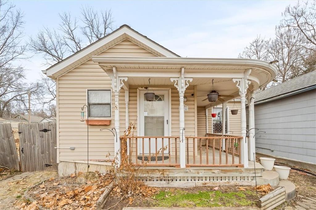 Listing Photo MLS #HMS2531074