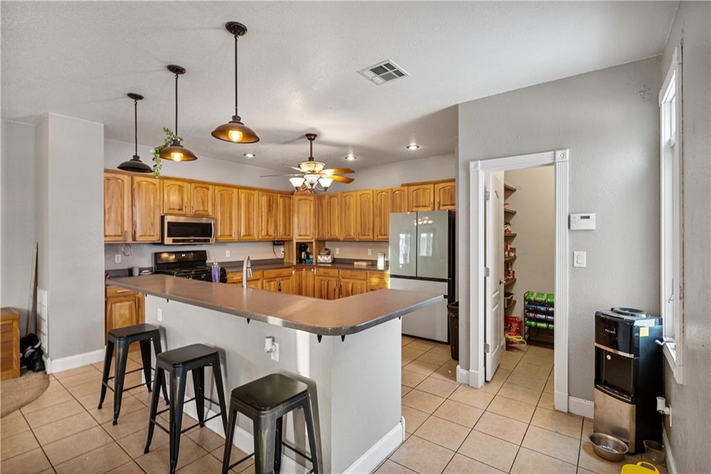 Listing Photo MLS #HMS2531176