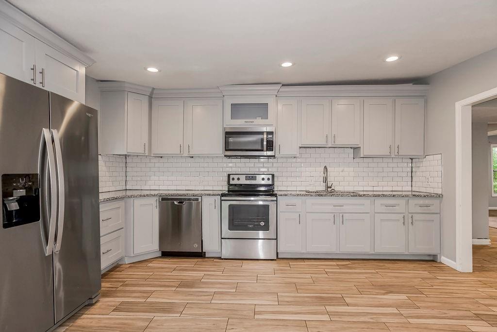 Listing Photo MLS #HMS2532439