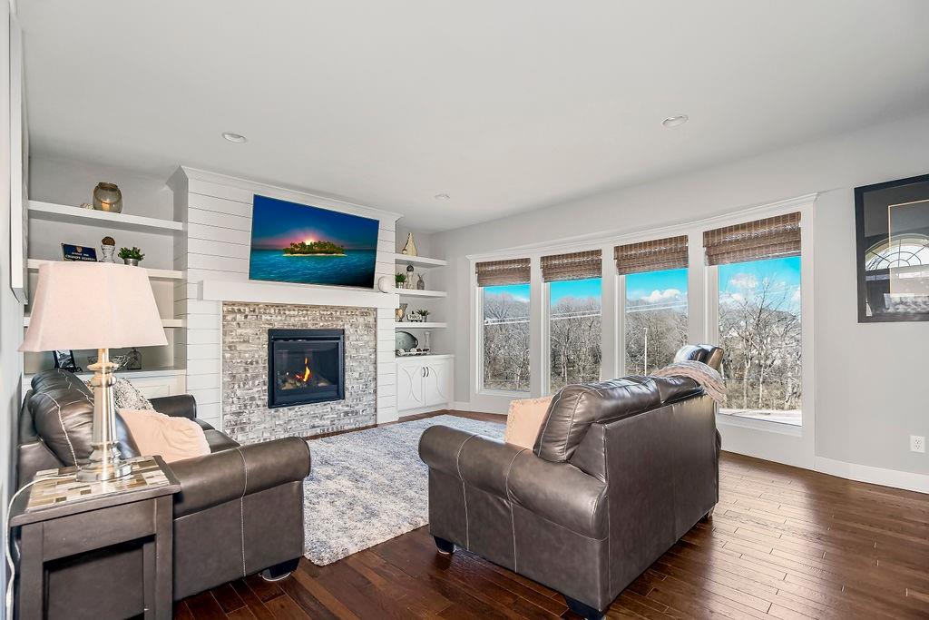 Listing Photo MLS #HMS2534439