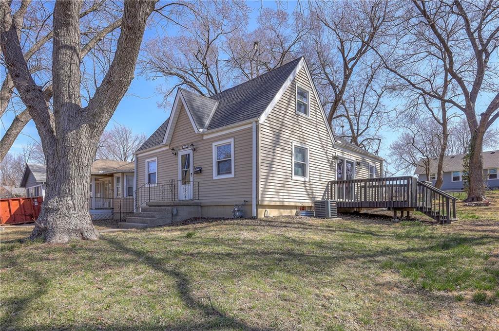 Listing Photo MLS #HMS2535155
