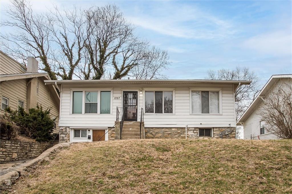 Listing Photo MLS #HMS2535801