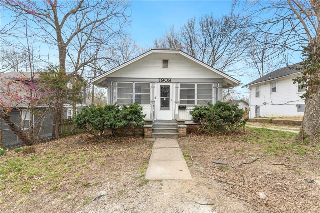 Listing Photo MLS #HMS2537219