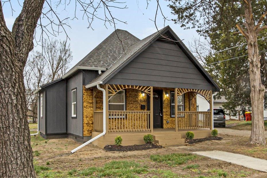 Listing Photo MLS #HMS2537306