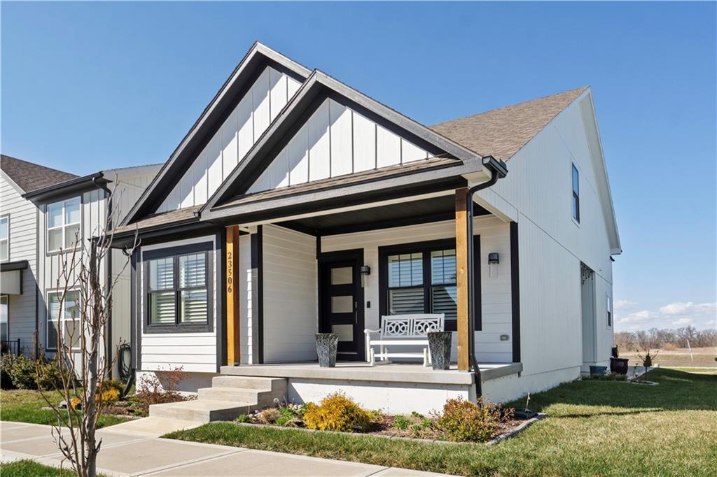 Listing Photo MLS #HMS2537472