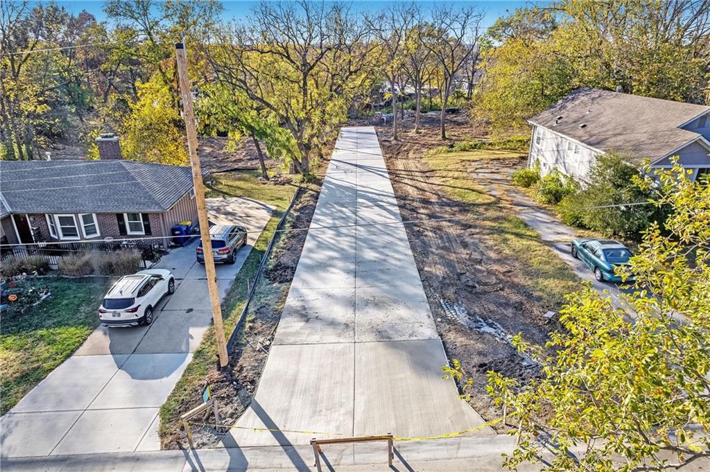 Listing Photo MLS #HMS2537694