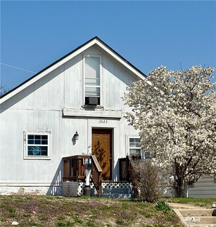 Listing Photo MLS #HMS2538008