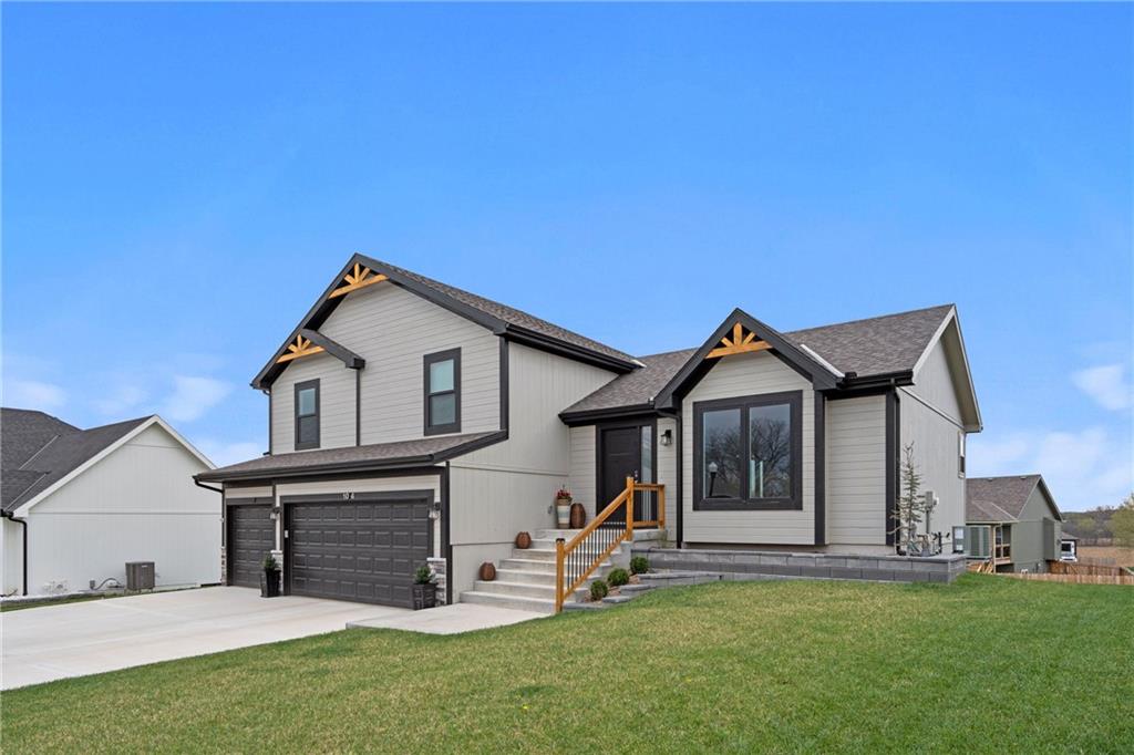 Listing Photo MLS #HMS2538121