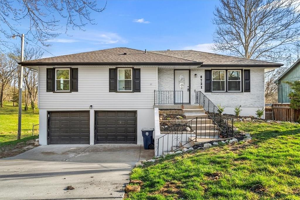 Listing Photo MLS #HMS2538543