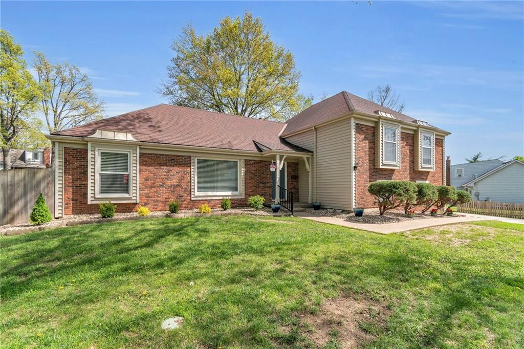 Listing Photo MLS #HMS2538744