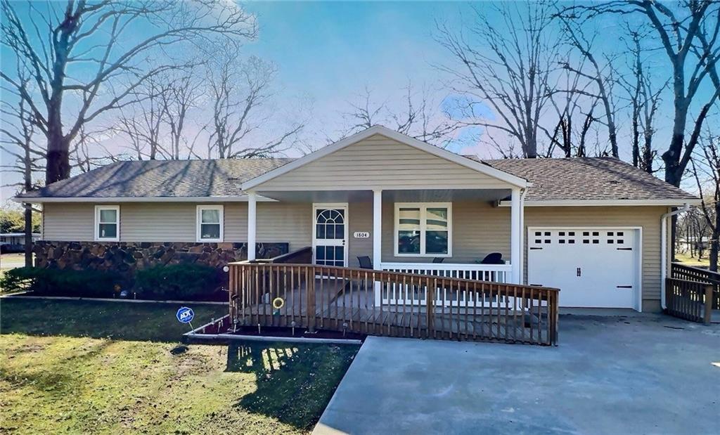 Listing Photo MLS #HMS2538997