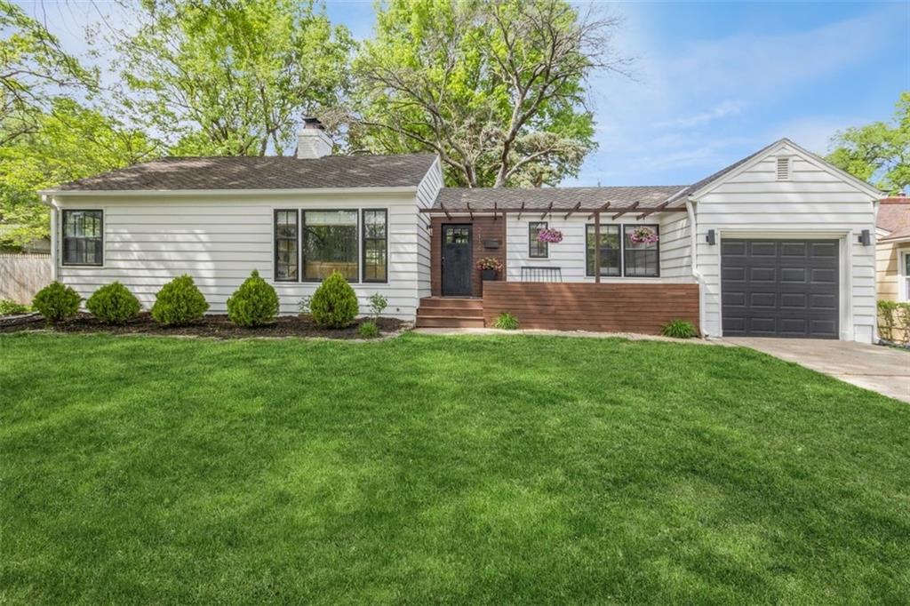 Listing Photo MLS #HMS2539699