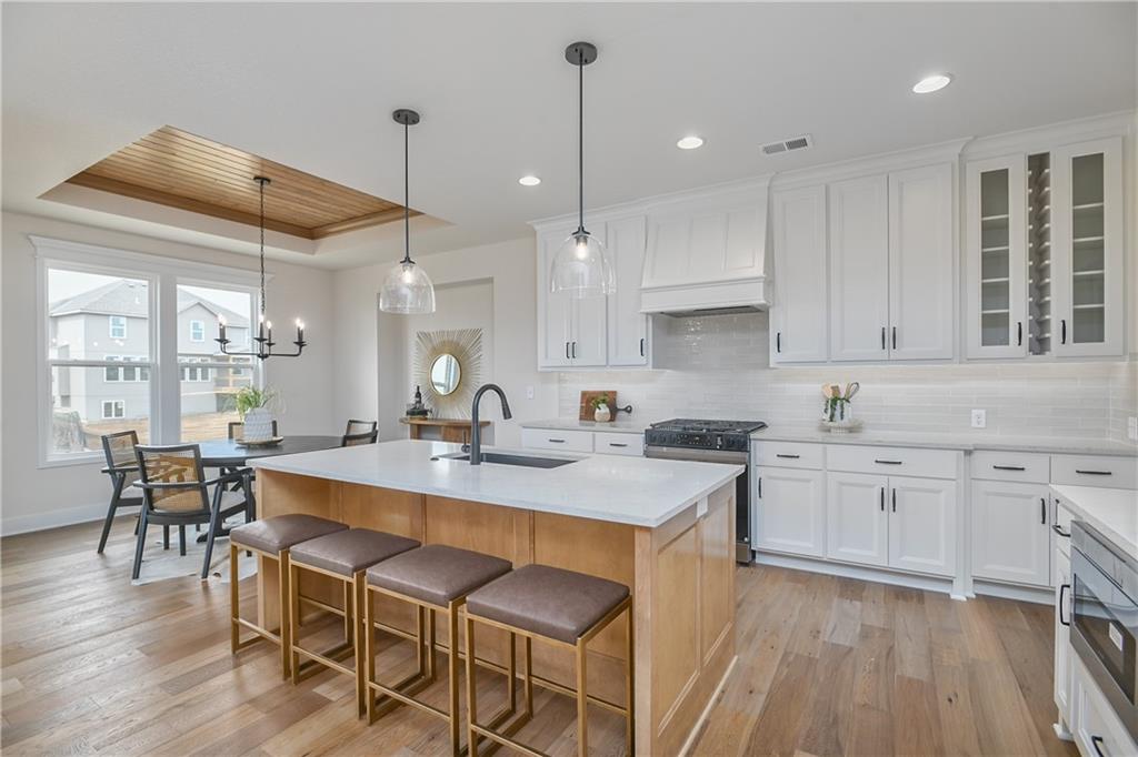 Listing Photo MLS #HMS2539906