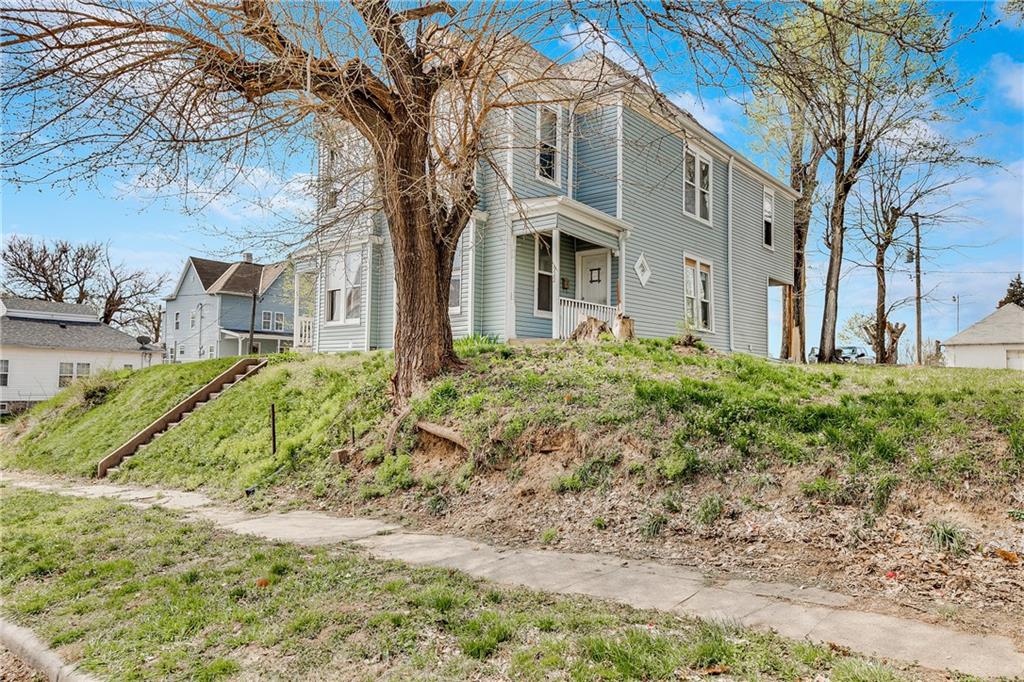 Listing Photo MLS #HMS2541052