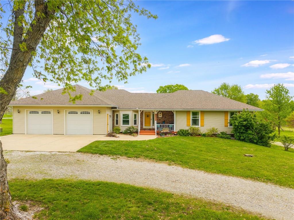 Listing Photo MLS #HMS2541061