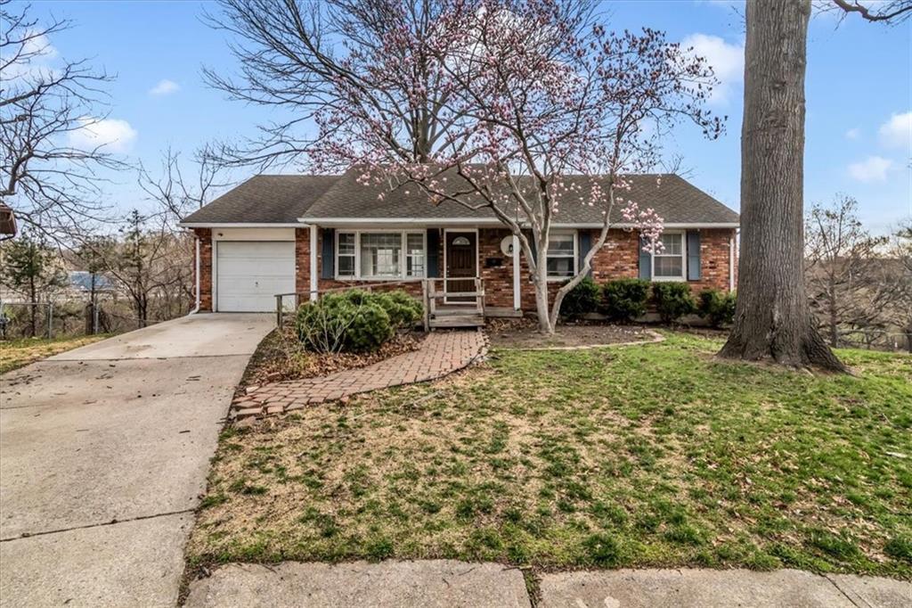 Listing Photo MLS #HMS2541188