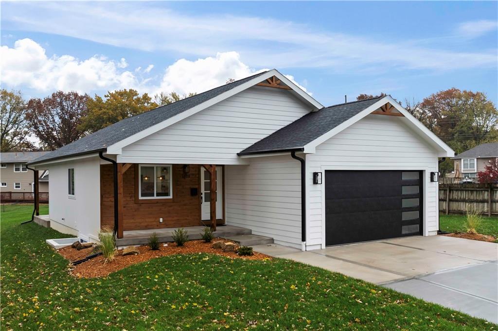 Listing Photo MLS #HMS2541240
