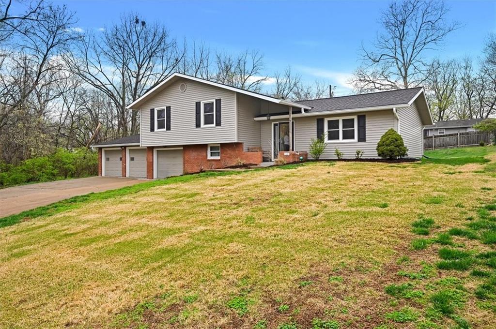 Listing Photo MLS #HMS2541553