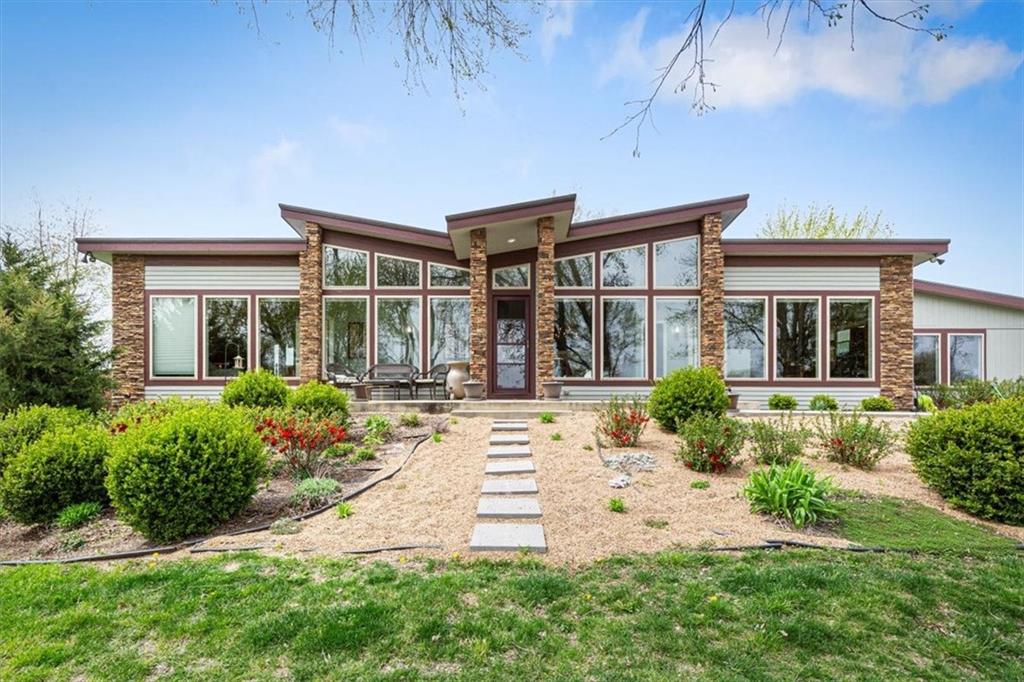 Listing Photo MLS #HMS2541658