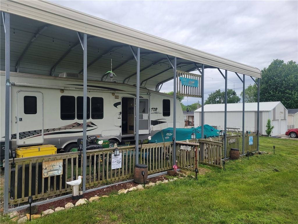 Listing Photo MLS #HMS2541742
