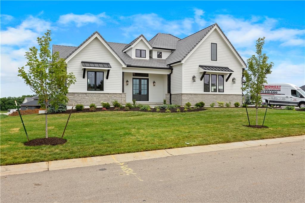Listing Photo MLS #HMS2541900