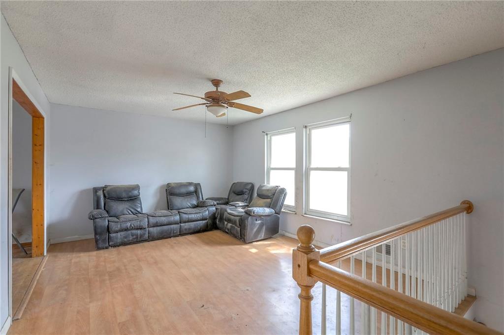Listing Photo MLS #HMS2541941