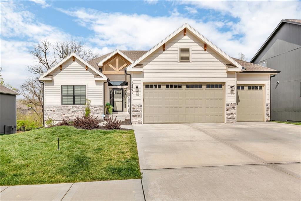 Listing Photo MLS #HMS2541949