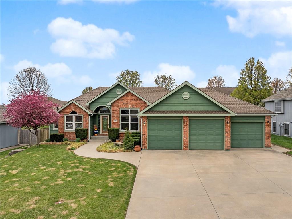 Listing Photo MLS #HMS2541955