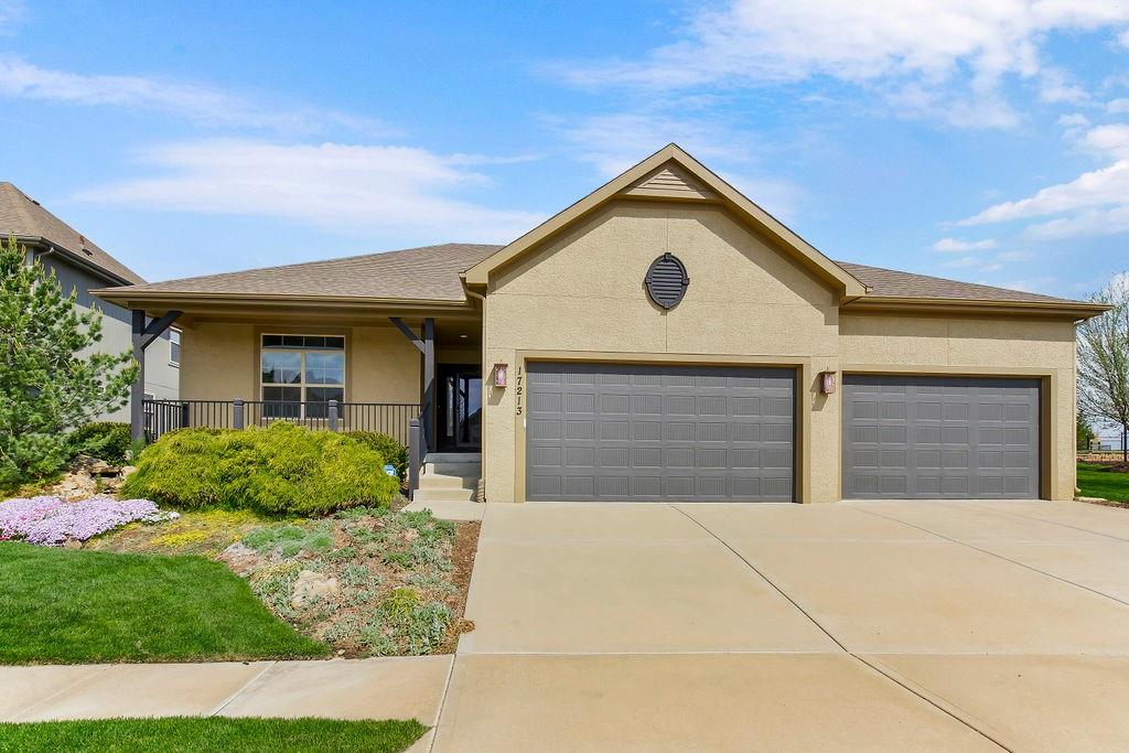 Listing Photo MLS #HMS2542079
