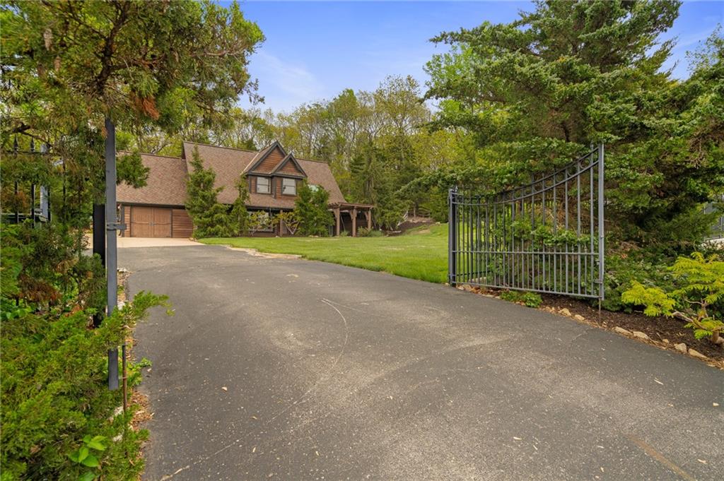 Listing Photo MLS #HMS2542144