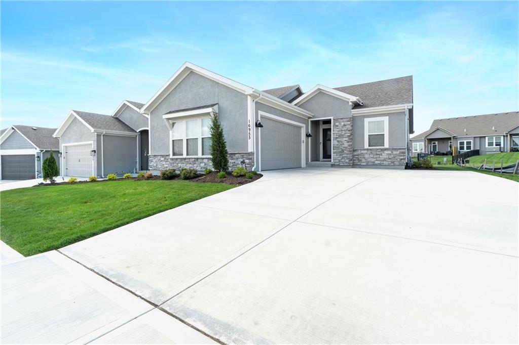 Listing Photo MLS #HMS2542363
