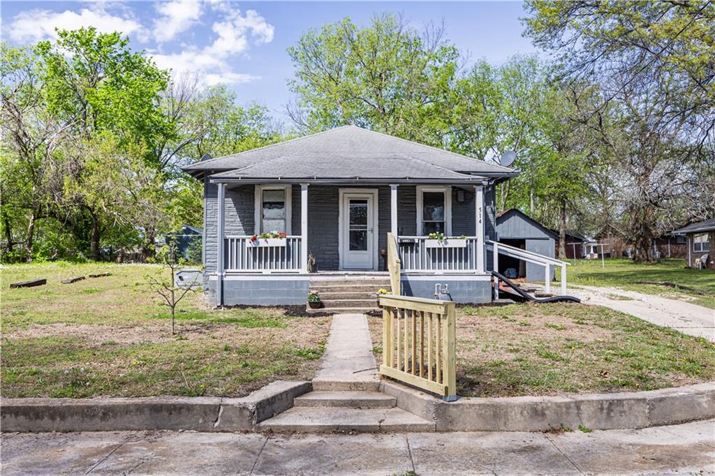 Listing Photo MLS #HMS2542452