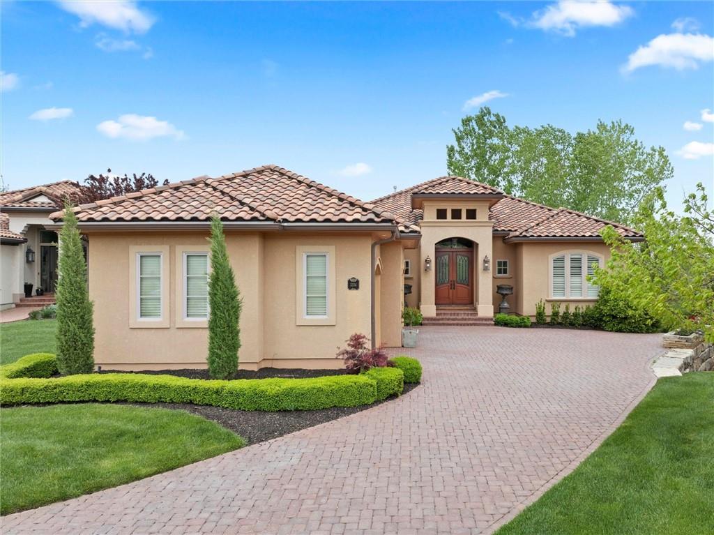 Listing Photo MLS #HMS2542617