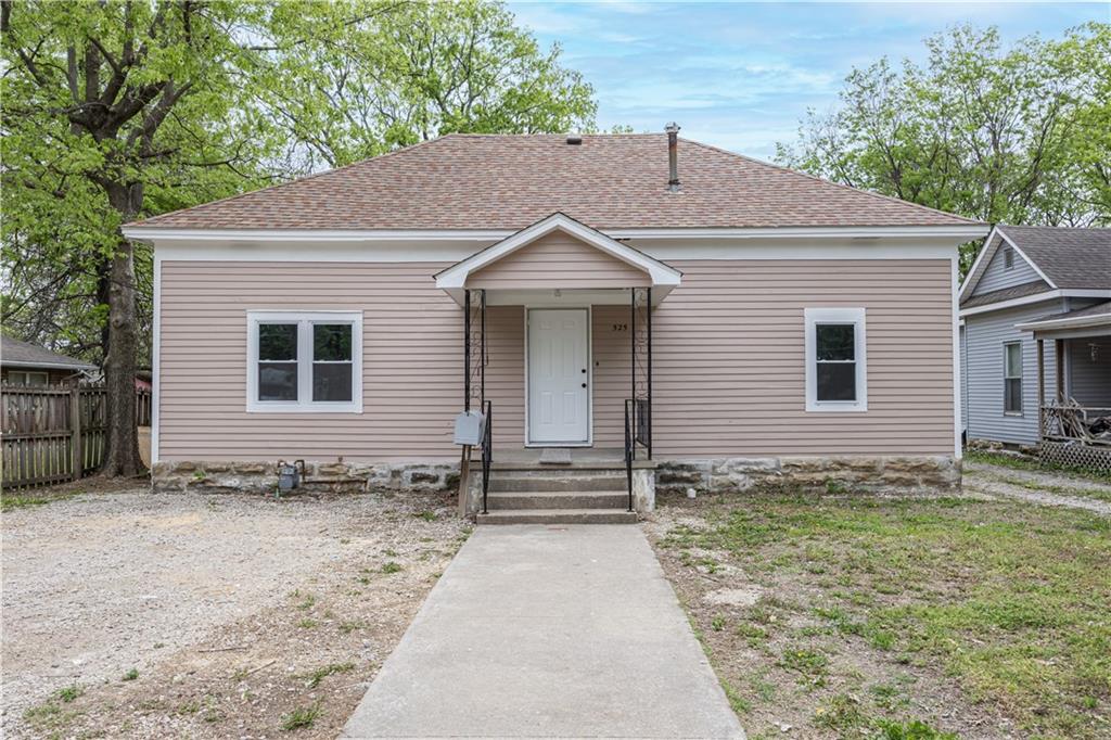 Listing Photo MLS #HMS2542854